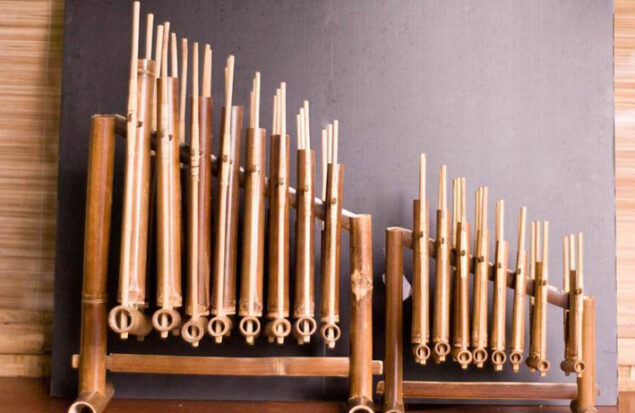 آنگوکلانگ Angklung