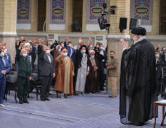 دیدار مقام معظم رهبری با مردم اصفهان