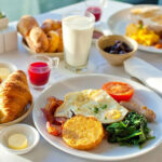 Breakfast صبحانه