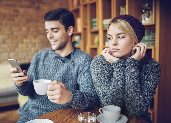 اعتیاد موبایل و مضرات صفحه نمایشهای الکترونیکی 3 اعتياد موبايل