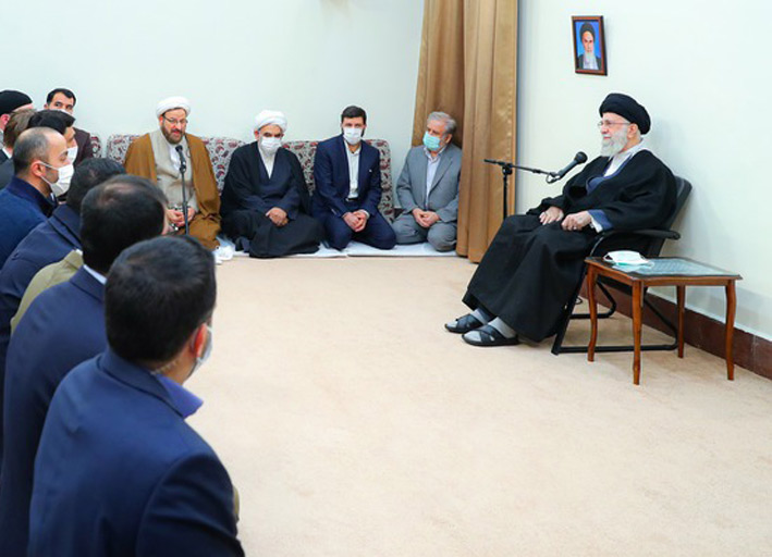 مسئله پیشرفت علمی و عبور از مرزهای دانش نباید فراموش شود 2 آیت الله خامنه ای مقام معظم رهبری