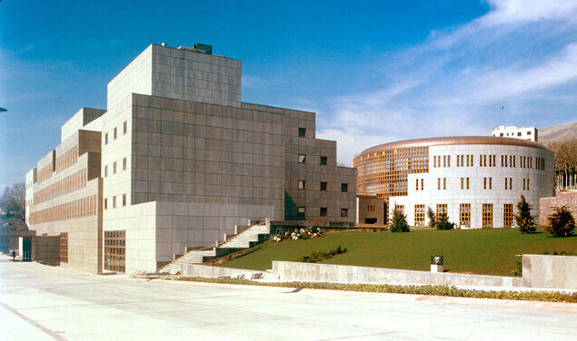 ساختمان حافظیه سعدآباد