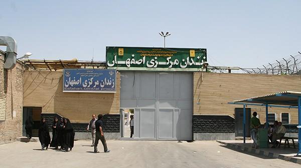 تیراندازی مقابل زندان اصفهان