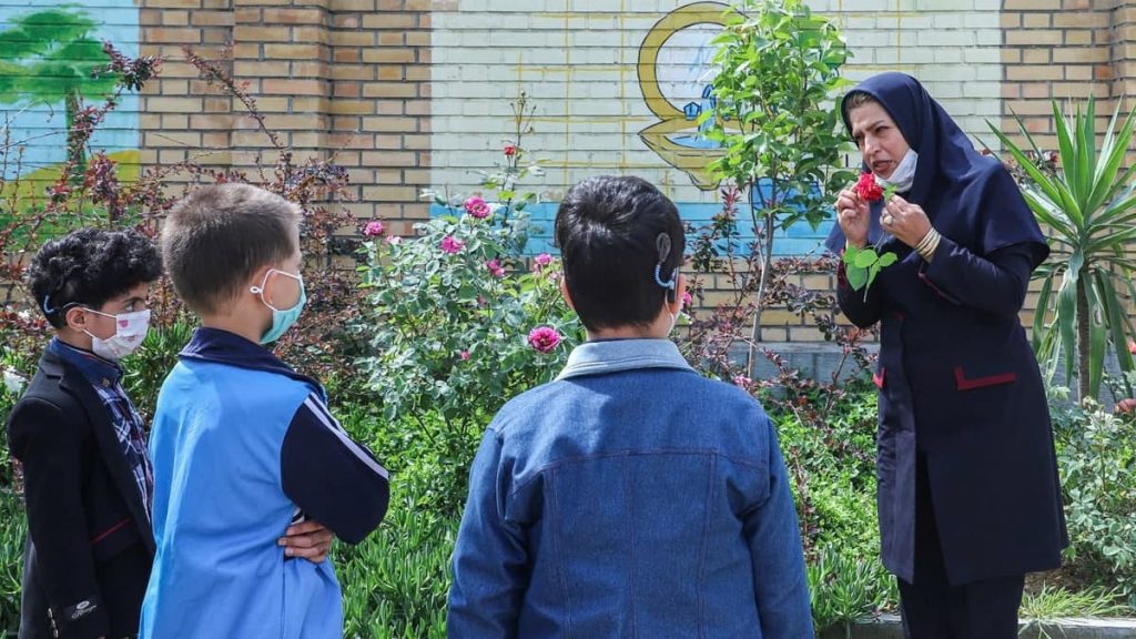 تحصیل در سکوت / به بهانه 8 مهرماه؛ روز جهانی ناشنوایان 2 به بهانه 8 مهرماه؛ روز جهانی ناشنوایان