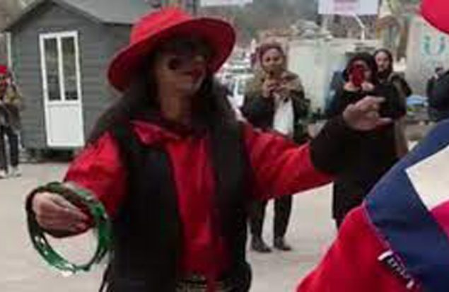 دستگیری دختران رقاص در لباس حاجی فیروز