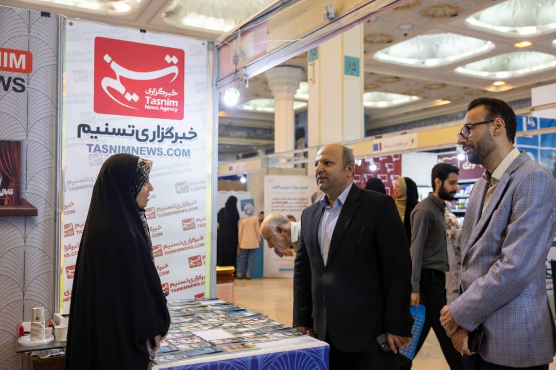 بازدید معاون وزیر ارشاد از نمایشگاه بینالمللی کتاب تهران 7 بازدید محمدرضا نوروزپور معاون امور رسانهای و تبلیغات وزارت فرهنگ و ارشاد اسلامی از نمایشگاه کتاب تهران