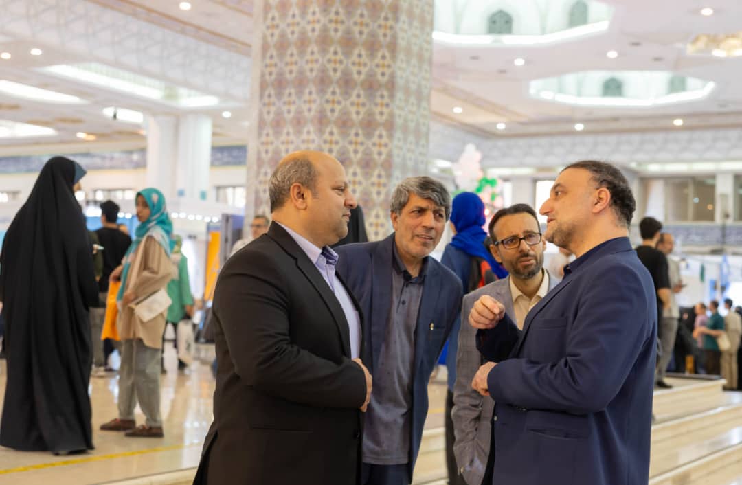 بازدید معاون وزیر ارشاد از نمایشگاه بینالمللی کتاب تهران 5 بازدید محمدرضا نوروزپور معاون امور رسانهای و تبلیغات وزارت فرهنگ و ارشاد اسلامی از نمایشگاه کتاب تهران